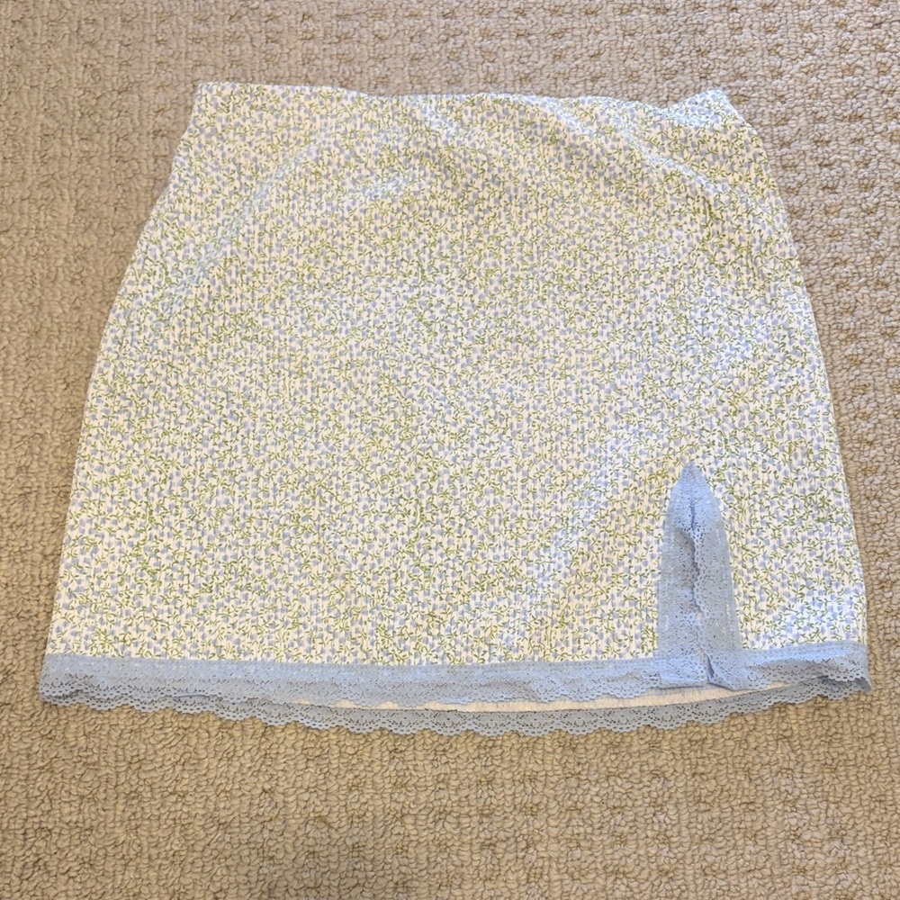 H&M Light Blue Floral Lace-Trim Mini Skirt